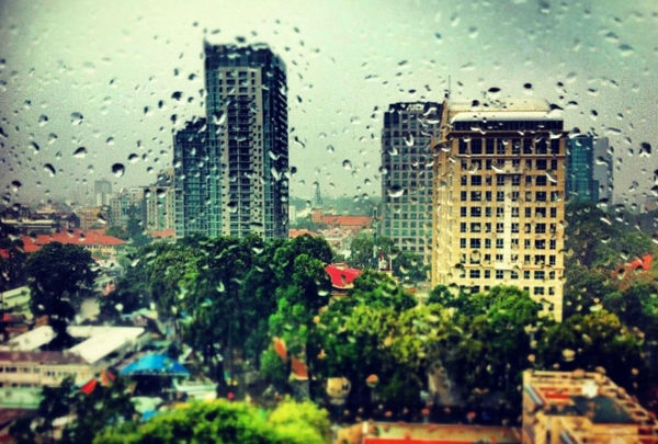 Bà bầu cần lưu ý những gì vào mùa mưa tại Sài Gòn?