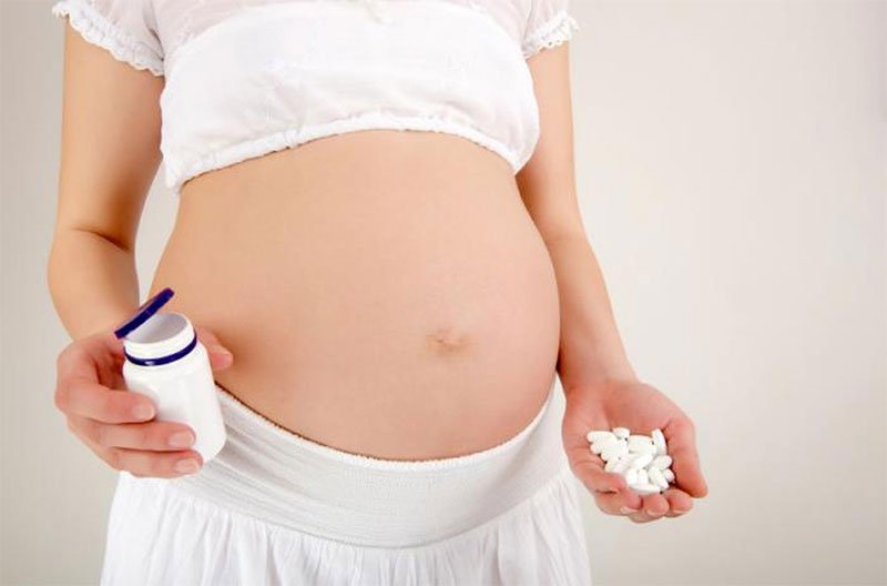 Bà bầu uống thuốc say xe có ảnh hưởng đến thai nhi?