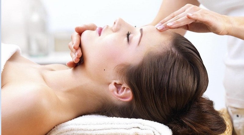 cách dưỡng da sau sinh