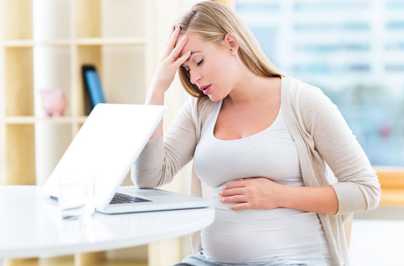 giữ tâm trạng tốt khi mang thai