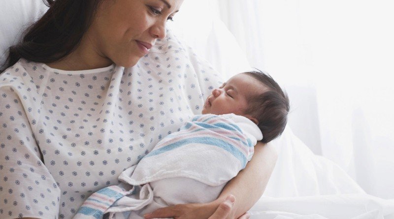 cách ngồi dậy sau sinh mổ giúp các mẹ hồi phục nhanh