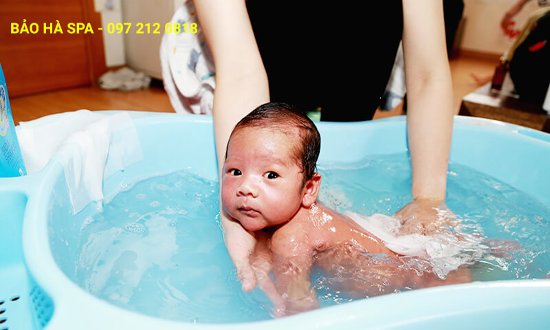 Dịch vụ tắm bé, tắm trẻ sơ sinh tại nhà