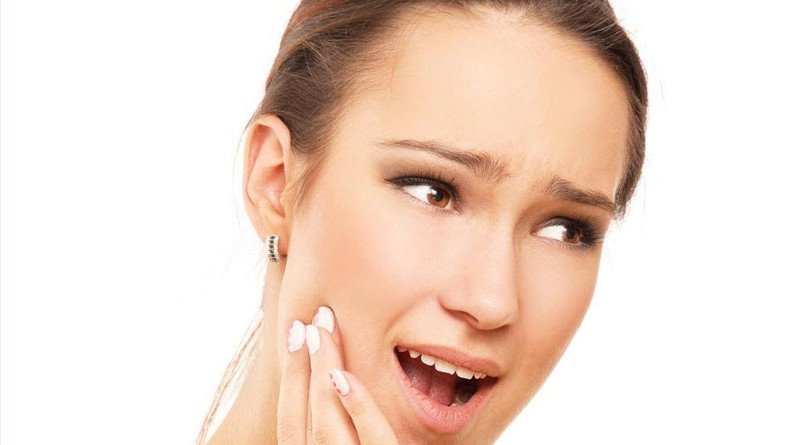 ê buốt răng sau sinh