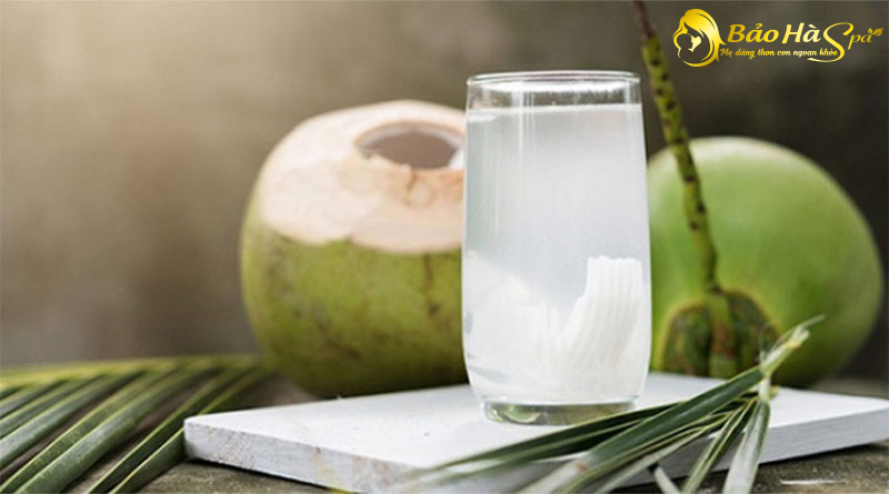 Mang thai có nên uống nước dừa? Lưu ý, giá trị dinh dưỡng và tác dụng