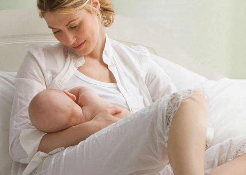 Mẹ bỉm sữa sau sinh nên kiêng gì để hồi phục sức khỏe nhanh?
