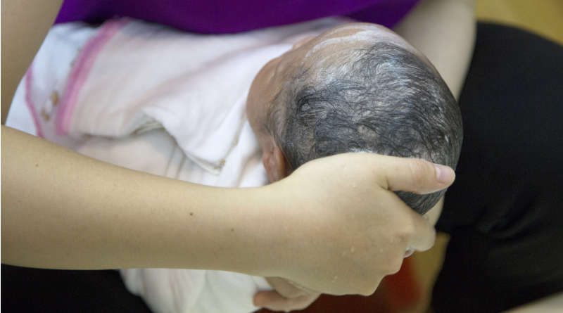 Dịch vụ tắm bé tại nhà của Bảo Hà Spa rất được các mẹ thông thái lựa chọn.